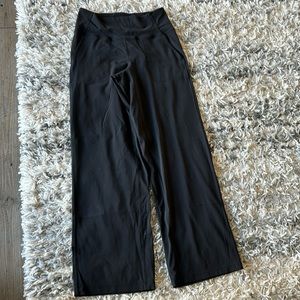 Lululemon wide leg align - excellent condition